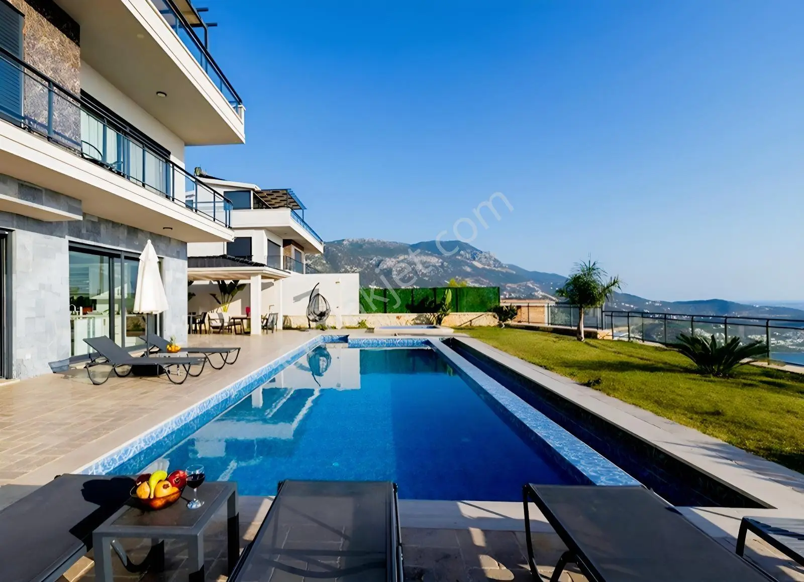 Fırsat! Deniz Manzaralı Turizm Ruhsatlı Villa-vatandaşlığa Uygun - Görsel 7