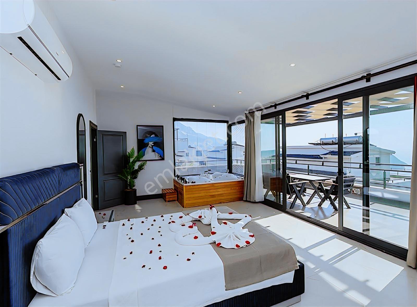 Fırsat! Deniz Manzaralı Turizm Ruhsatlı Villa-vatandaşlığa Uygun - Görsel 21