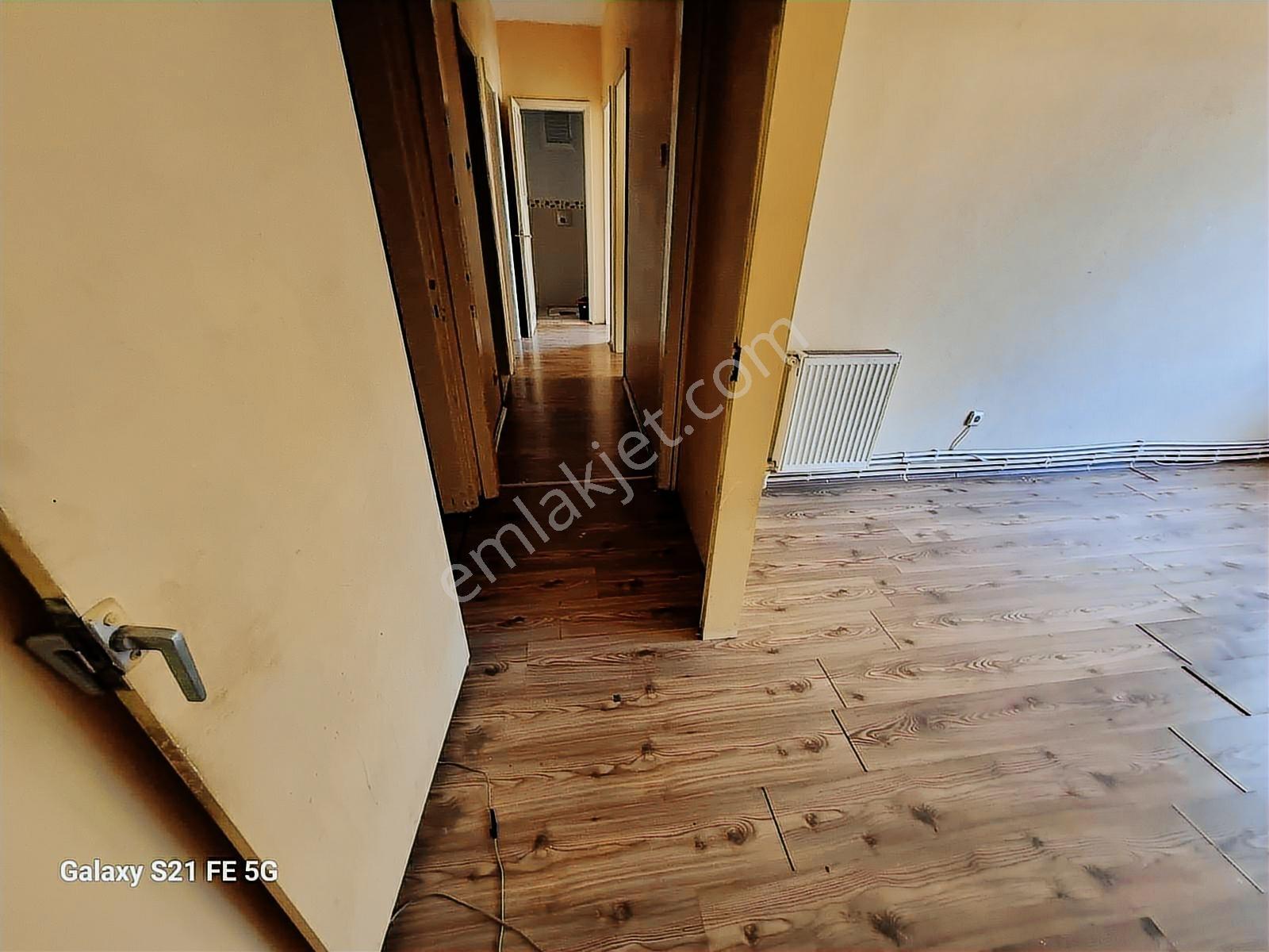 Kocamustafapaşa Balkonlu 2.kat Vidin Cad.100mk 3+1- 6.150.000tl - Görsel 14