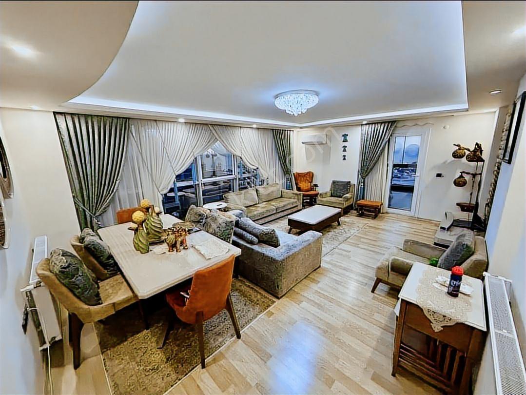 Kadınlar Denizi'nde Full Deniz Manzaralı Lüx 3+1 Daire