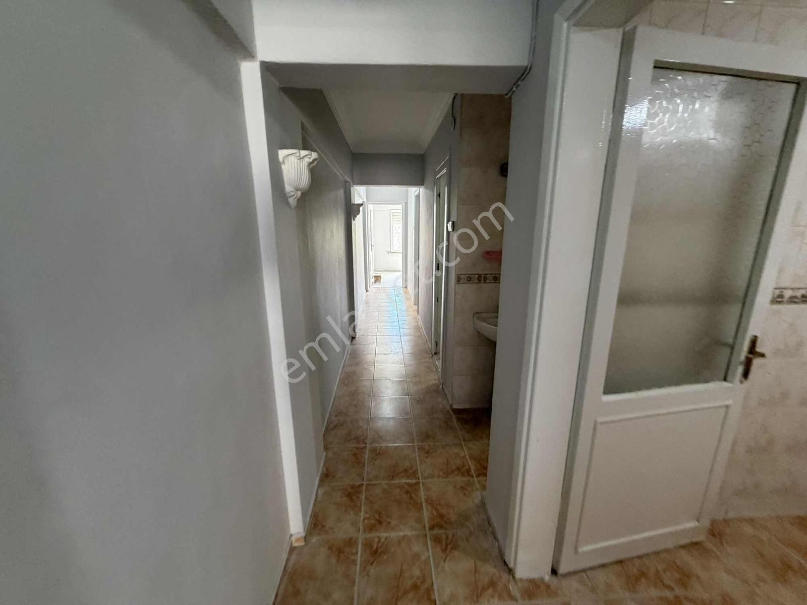 Karakaş'tan Tahir Ün Cd. İşlek Caddede 2+1 Ev / Ofis Fırsatı - Görsel 22