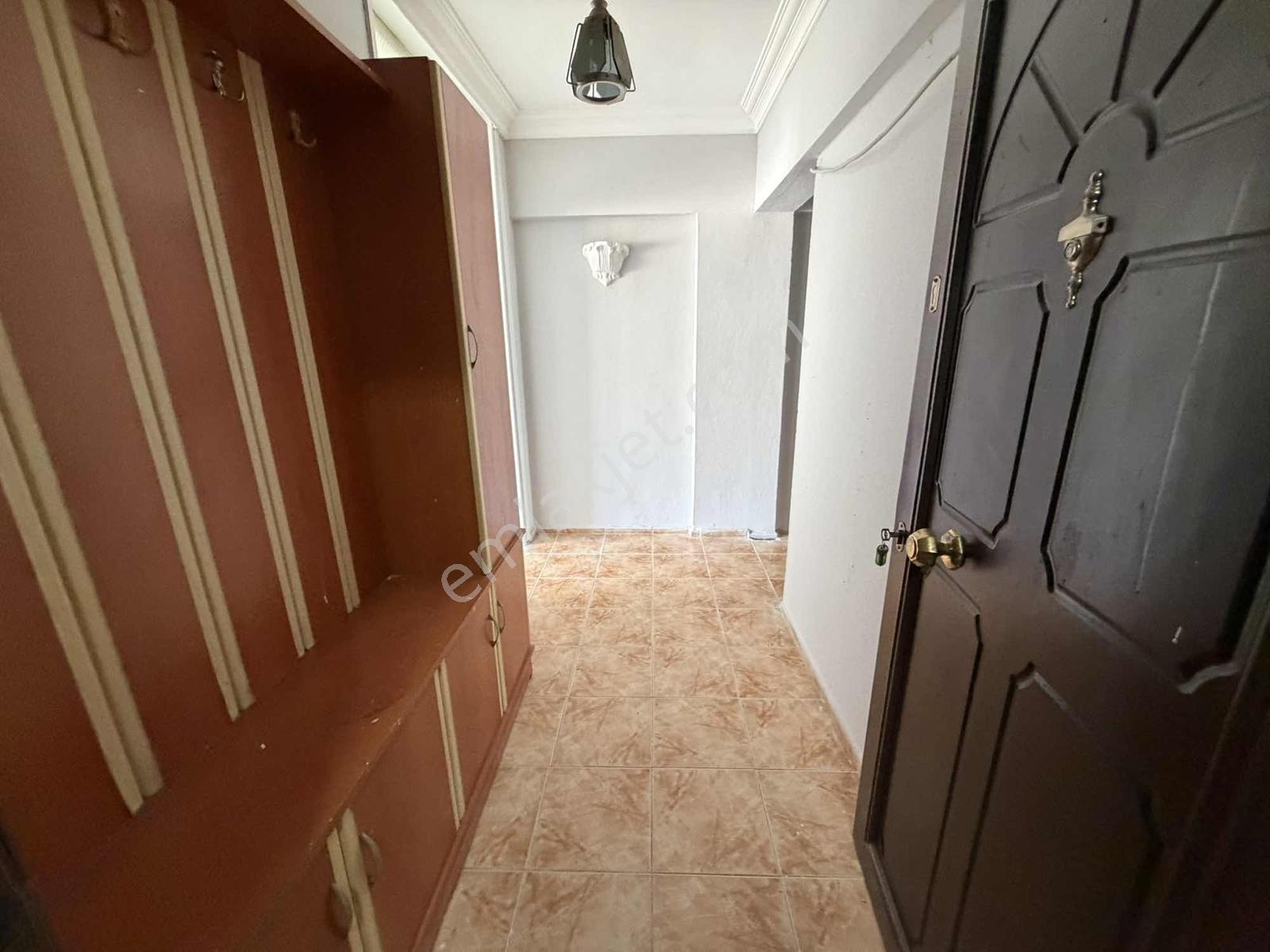 Karakaş'tan Tahir Ün Cd. İşlek Caddede 2+1 Ev / Ofis Fırsatı - Görsel 17