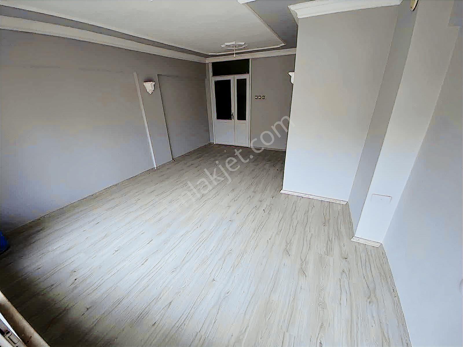 Tahir Ün Cd. İşlek Caddede 2+1 Ev / Ofis Fırsatı - Görsel 4