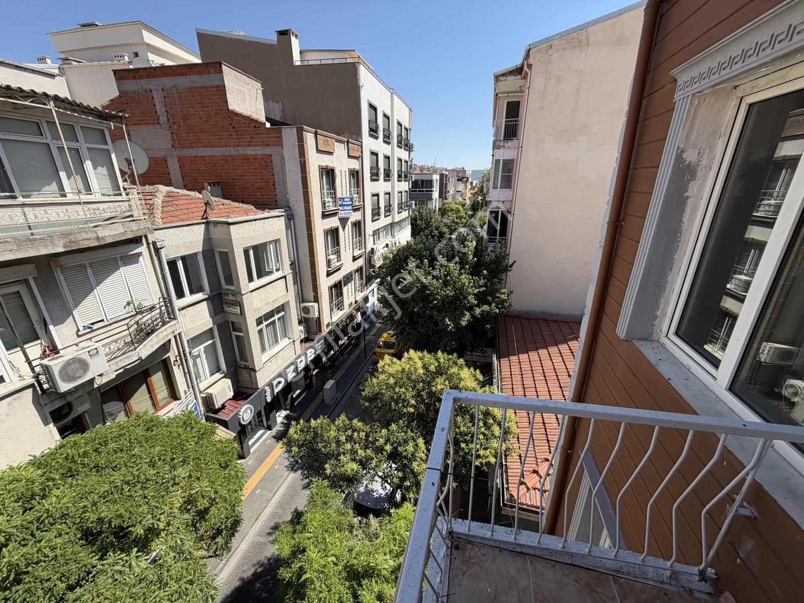Karakaş'tan Tahir Ün Cd. İşlek Caddede 2+1 Ev / Ofis Fırsatı - Görsel 25