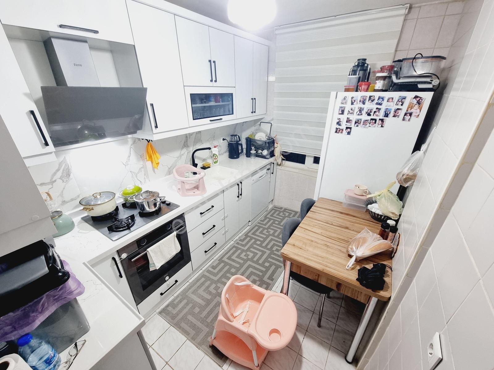 İmir Emlak'tan 3+1 130m2 Ayyıldız Cadde Üstünde 3.kat Daire