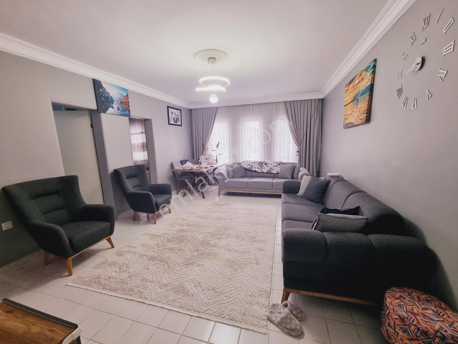 İmir Emlak'tan 3+1 130m2 Ayyıldız Cadde Üstünde 3.kat Daire - Görsel 5