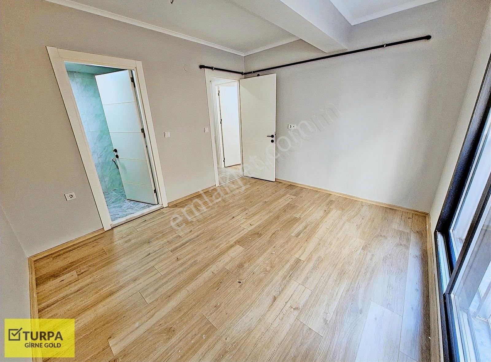 Bostanlı'da Köşe Konumda Ebeveyn Banyolu 3+1 Satılık Sıfır Daire - Görsel 34