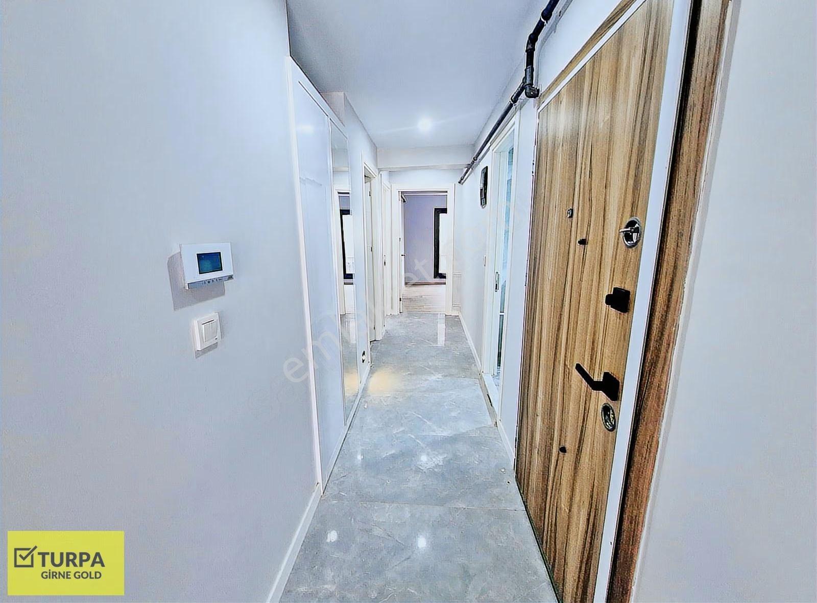 Bostanlı'da Köşe Konumda Ebeveyn Banyolu 3+1 Satılık Sıfır Daire - Görsel 24