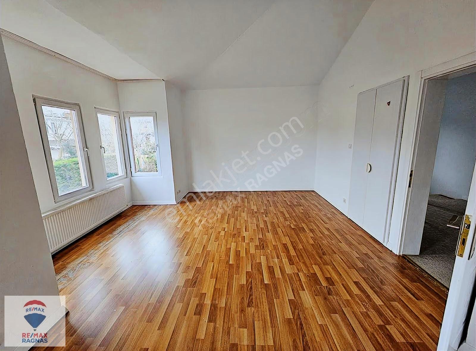 Çekmeköy Hopa Villalarında 300 M² Geniş Bahçeli Müstakil Villa - Görsel 7