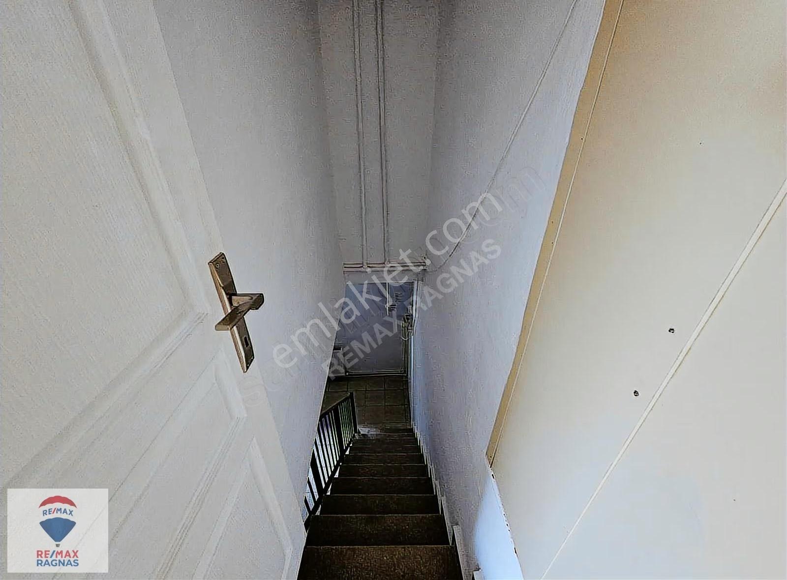 Çekmeköy Hopa Villalarında 300 M² Geniş Bahçeli Müstakil Villa - Görsel 12