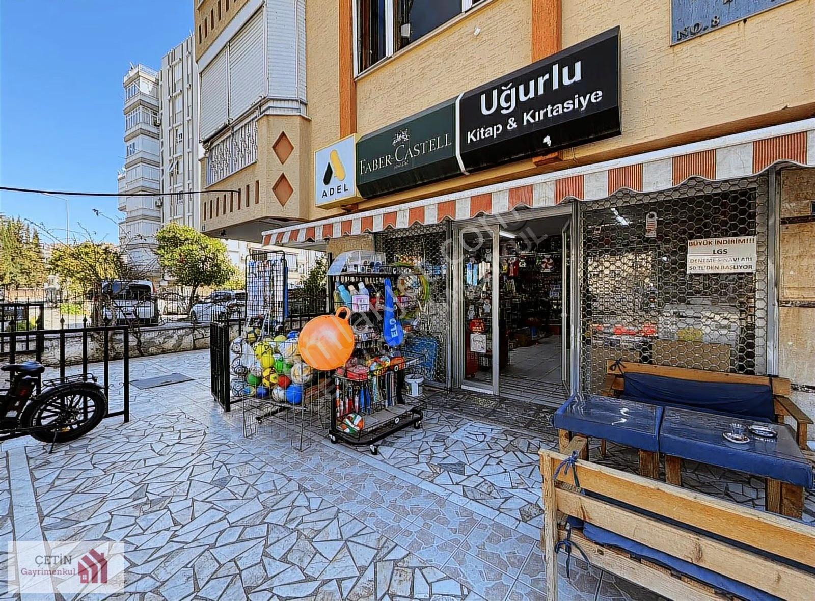 Nadire Konuk Ortaokulu Kapısında | Günlük 15.000₺ | Kırtasiye