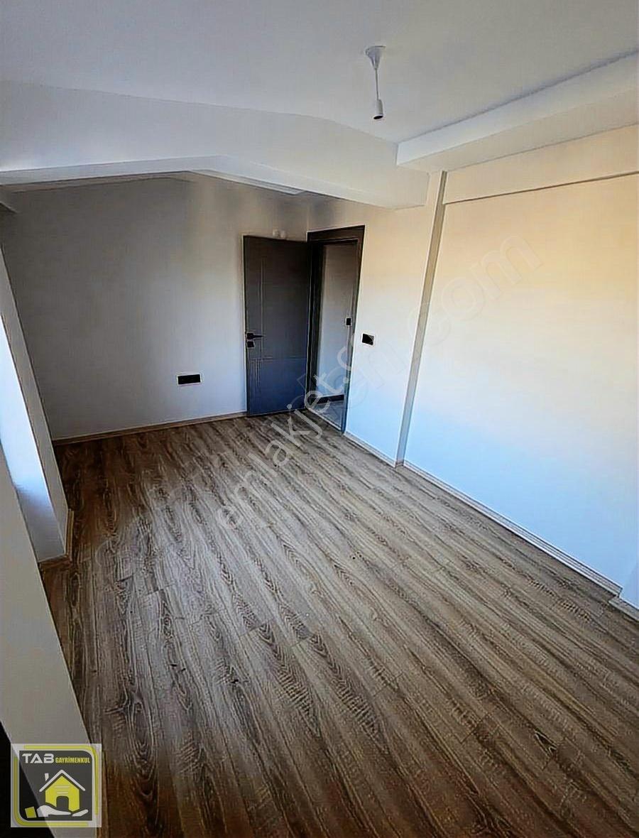 Atatürk Caddesi Üzerinde | Millet Bahçesi Manzaralı | 5+1 Dublex