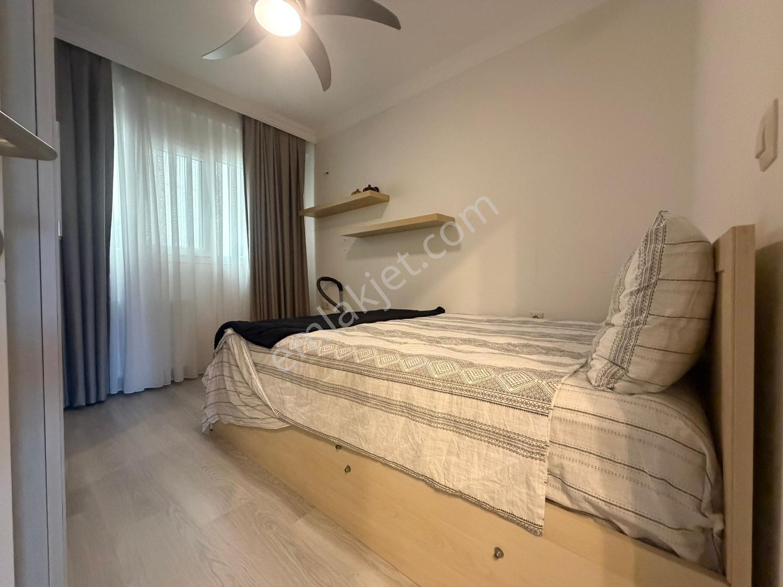 Kuşadası Sinerji Sitesinde Havuzlu 3+1 Satılık Eşyalı Daire - Görsel 33