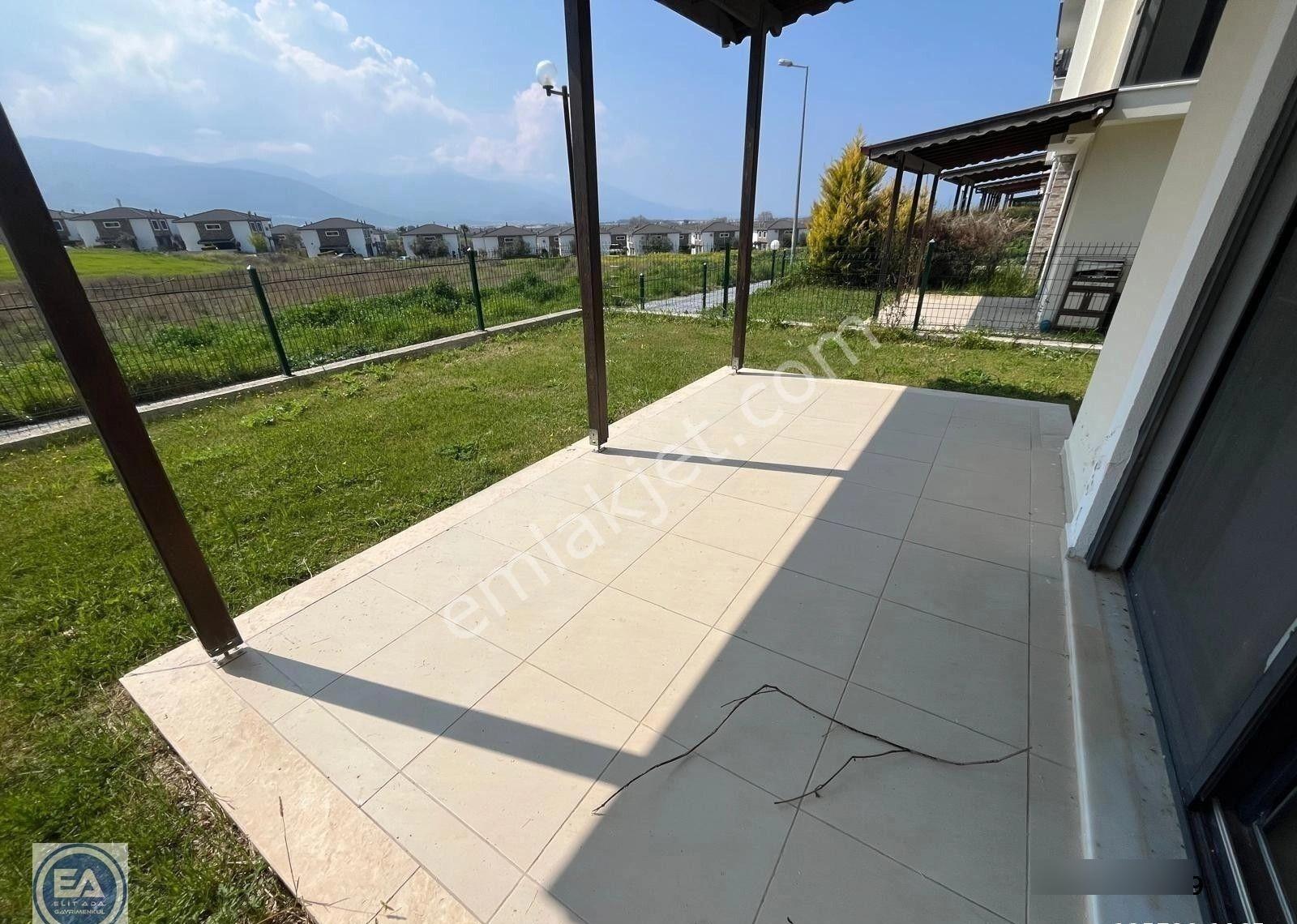 Kuşadası Satılık Havuzlu Sitede Bahçeli 4+1 Satılık Yazlık - Görsel 6