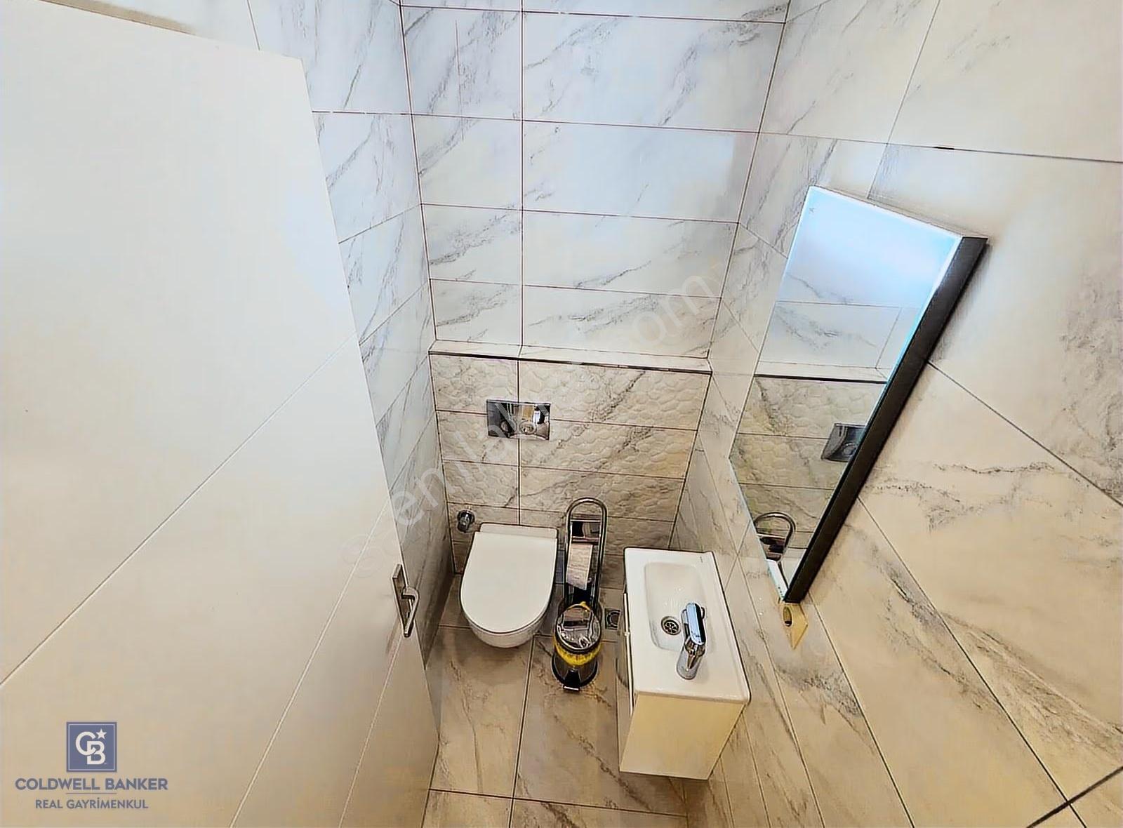 Fenerbahçede Sahile 3. Bina 120m² 4+1 Genç Yapıda Satılık Daire - Görsel 16