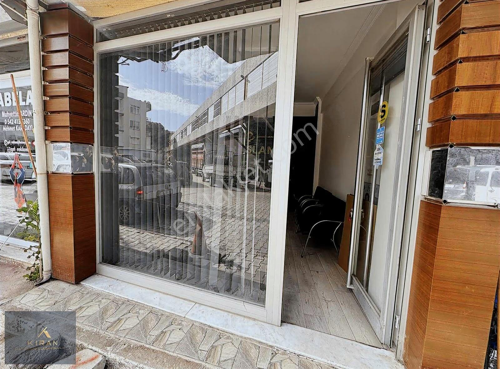 İzmir Menemen Mermerli Mahallesi Satılık Dükkan