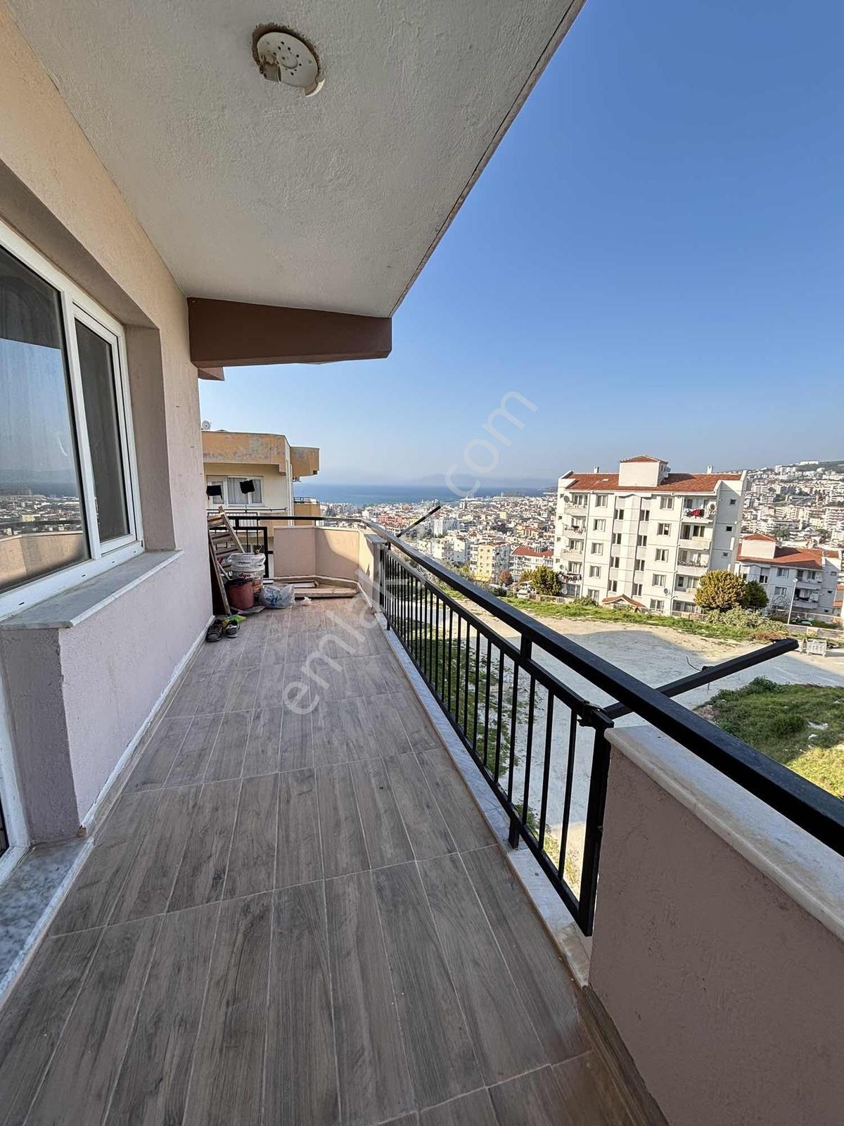 Araç Takasına Uygun Kuşadasında Ful Deniz Manzaralı 2+1 Daire - Görsel 31