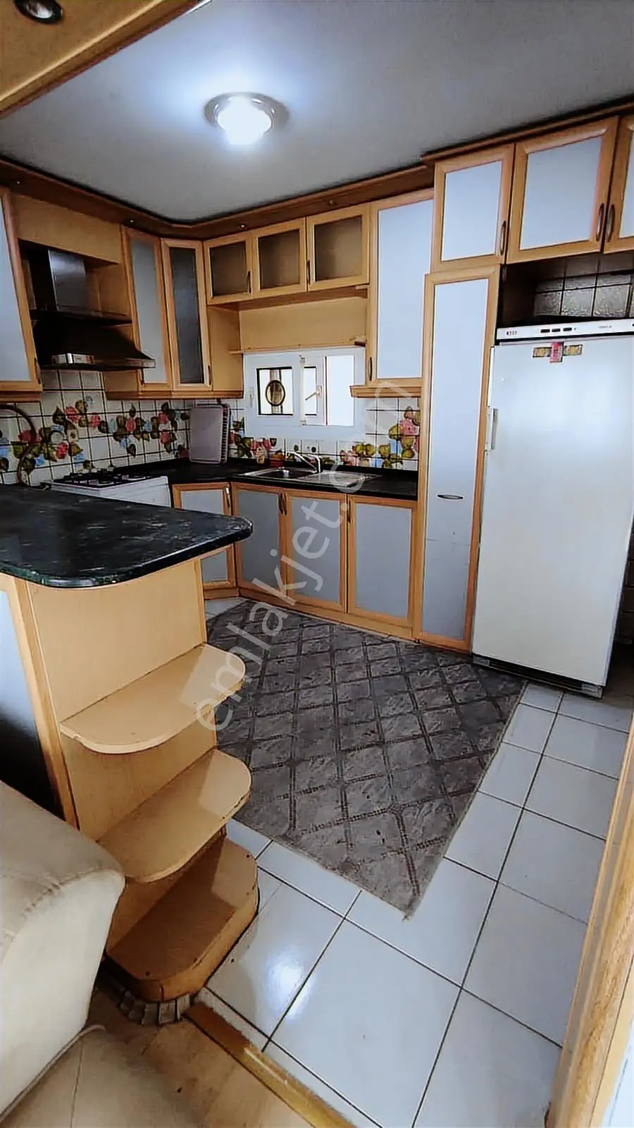Atatürk Bulvarında Kiralık 3+1 Daire - Görsel 8