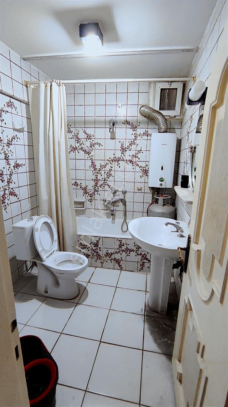Atatürk Bulvarında Kiralık 3+1 Daire - Görsel 10