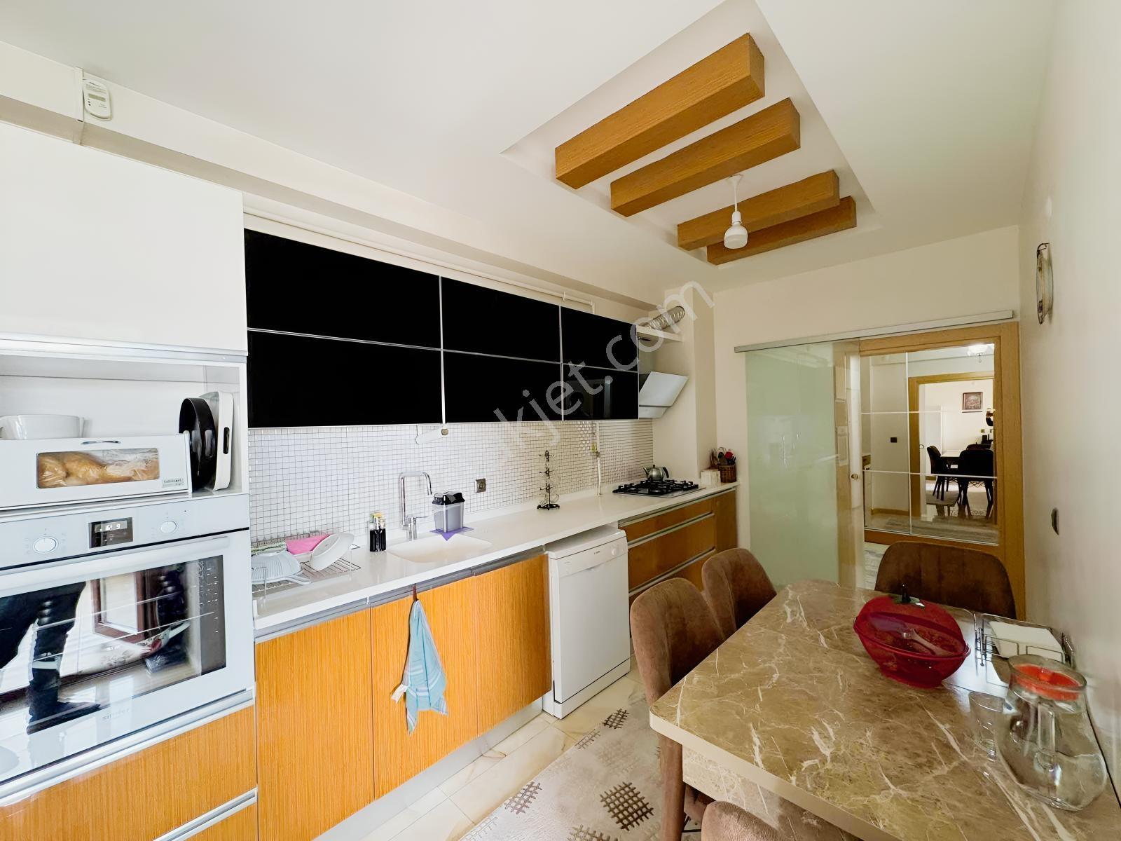 Kiçiköy Mahallesinde Manzaralı 3+1 170 M2 Lüks Daire 20-1 - Görsel 19