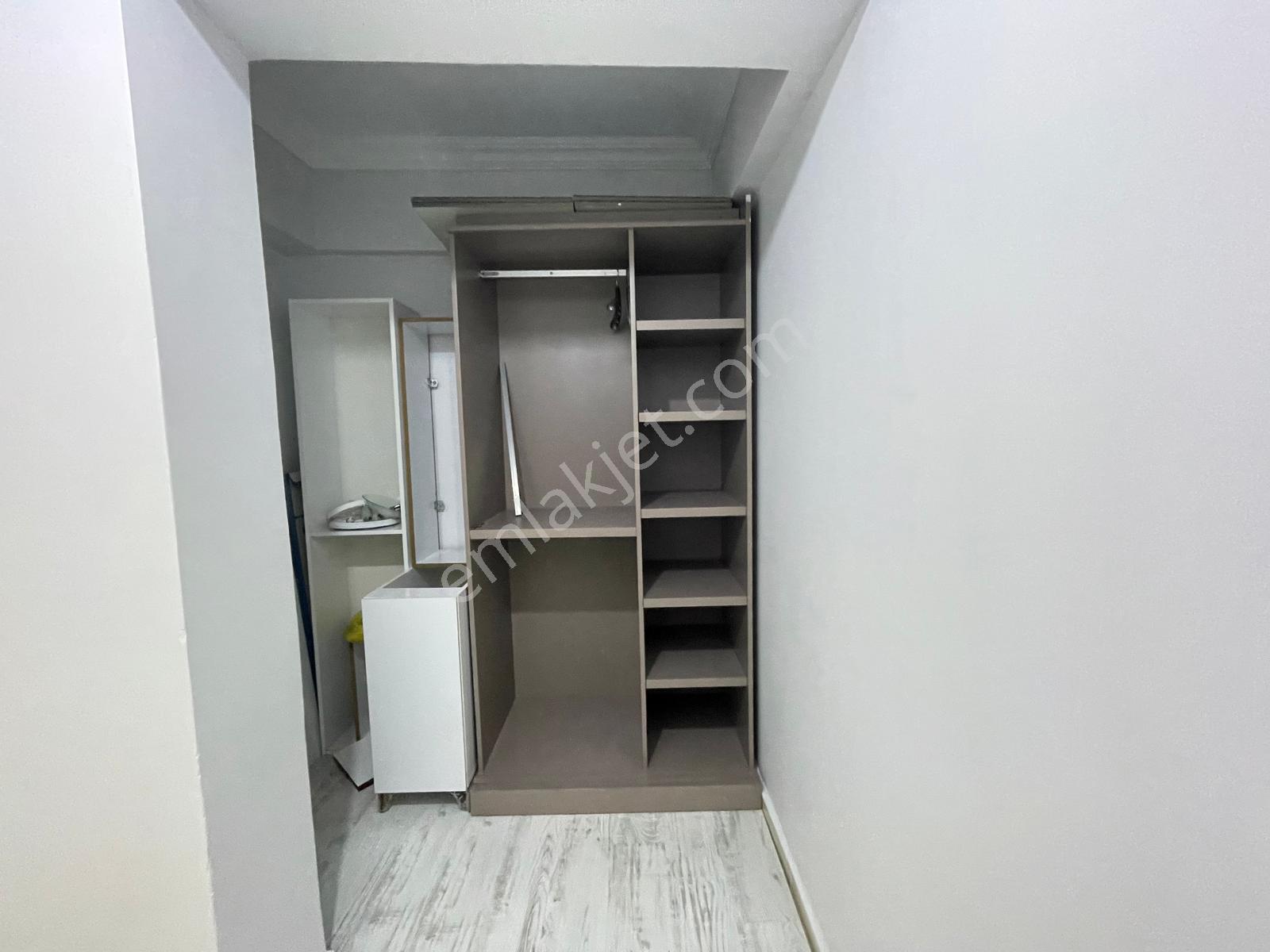 B&u Gayrimenkulden Çarşının Merkezinde. Kiralık 7+2 Daire - Görsel 18