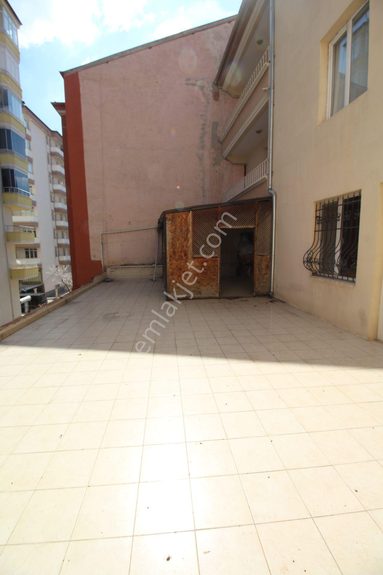 Aksaray Taşpazarda Aliağa Cami Yanı Anayolda Satılık İşyeri-ofis - Görsel 24