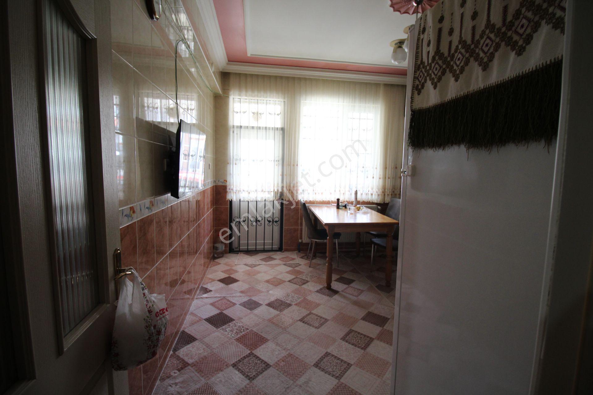Aksaray Taşpazarda Aliağa Cami Yanı Anayolda Satılık İşyeri-ofis - Görsel 5