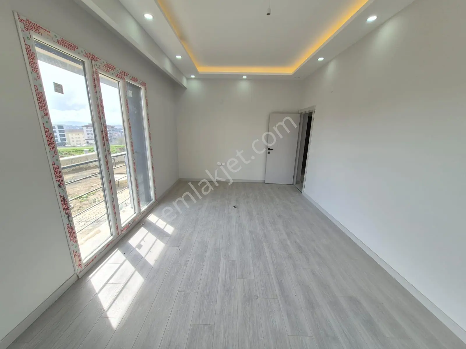 Delux'den Atatürk Mh.'de 3+1 Sıfır Lux Kiralık Bahçekatı Daire - Görsel 5