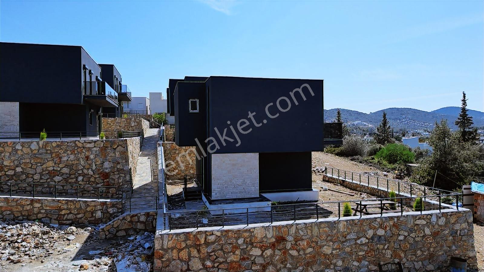 Milas Kıyıkışlacık'ta Satılık Denize 150 Metre 3+1 4+1 Villa - Görsel 17