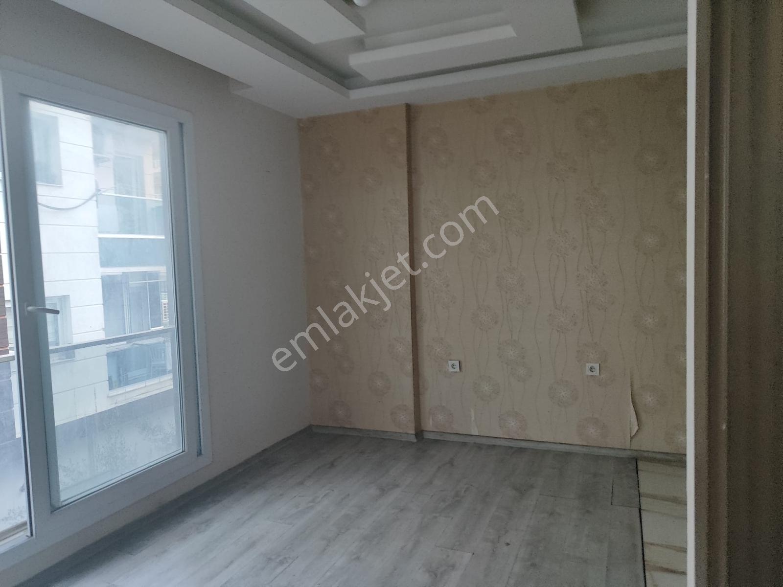 Atmacadan Mezitlide 1+1 Eşyasız Kiralık Lüks Daire