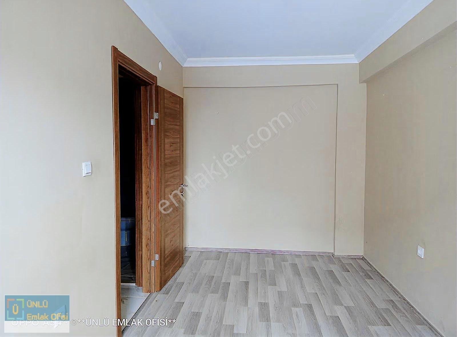Ünlü Emlaktan Seydiler Merkezde Cadde Manzaralı 2+1 Satılıkdaire - Görsel 24