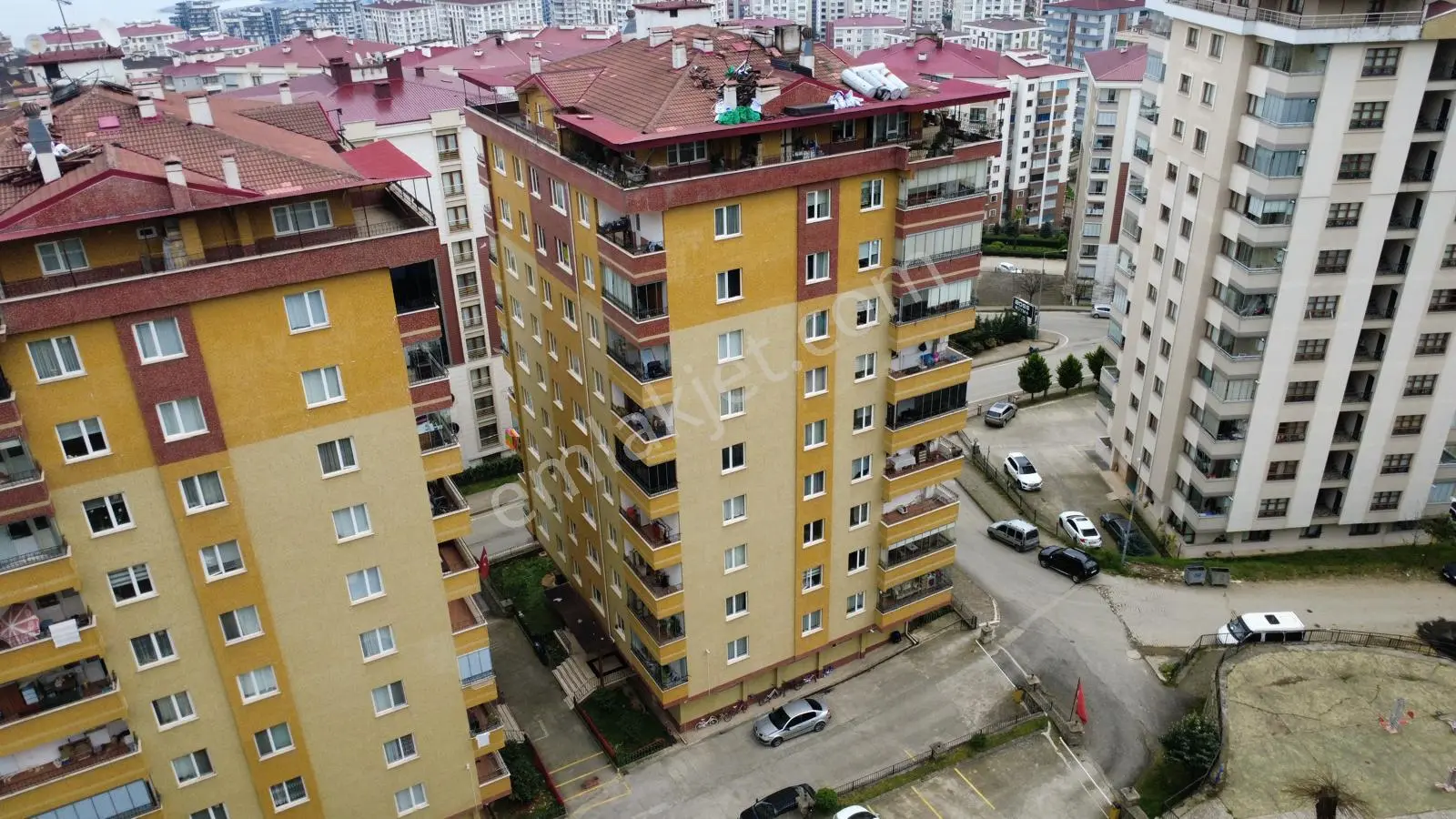 Trabzon Çukurçayır'da Satılık 3+1 Daire