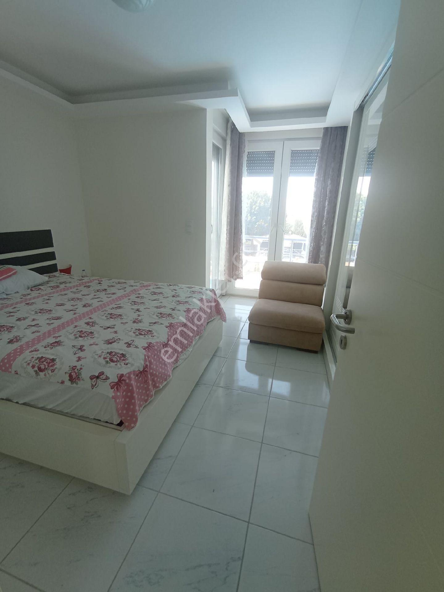 Antalya Lara Kemerağzında Lüx Site İçi Fırsat Villa - Görsel 15