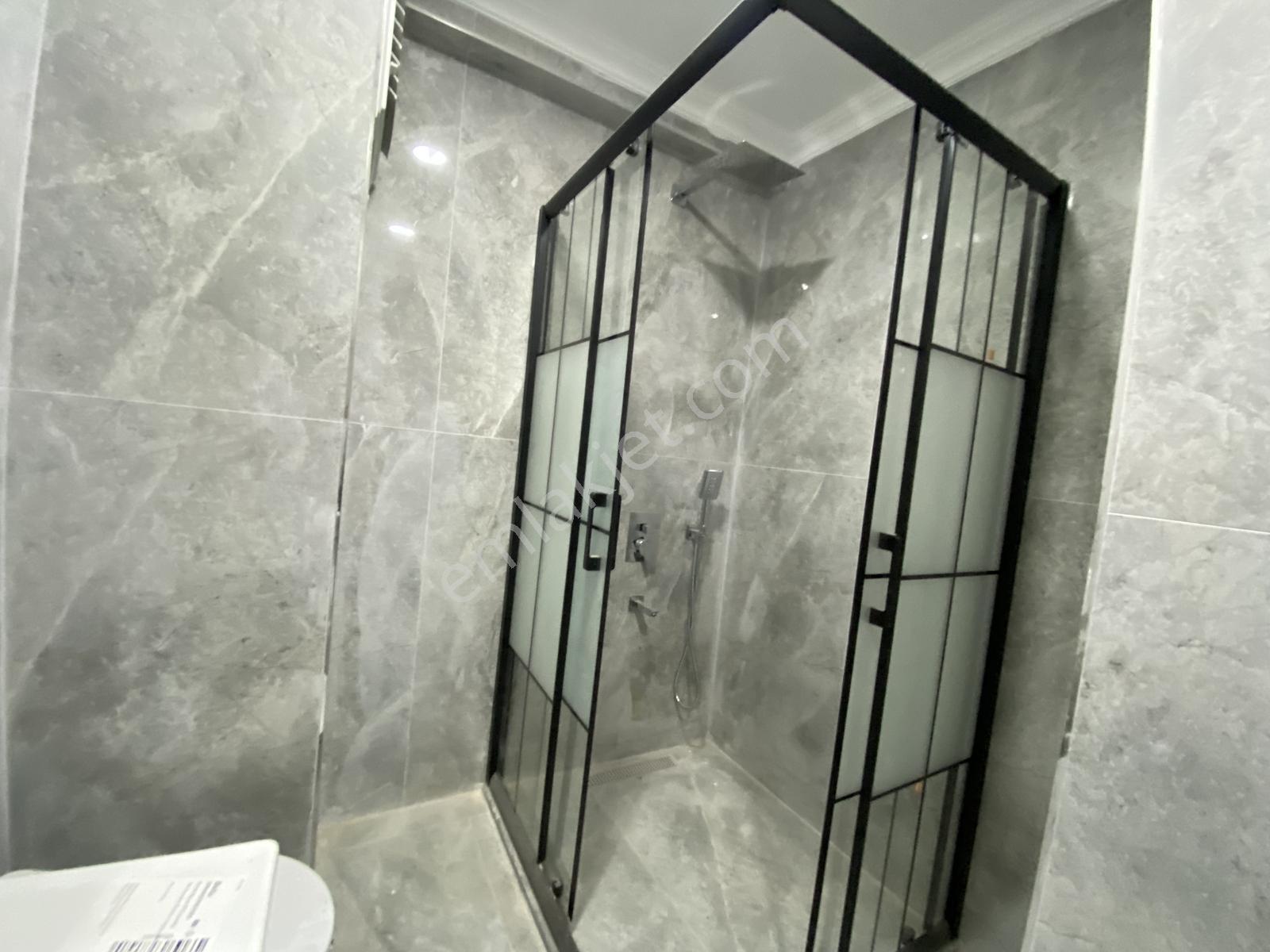 Mehmtbyoğlndan Ultra Lüx Karadenz Mah 2+1 80m2 1. Ara Kat Daire - Görsel 16