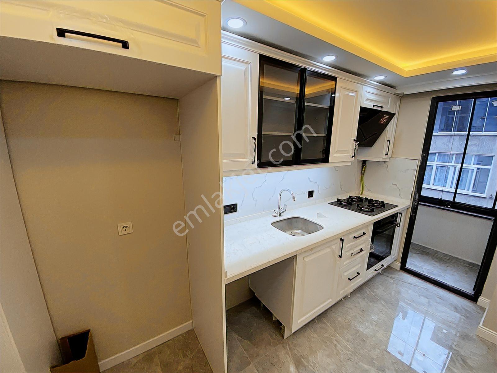 Mehmtbyoğlndan Ultra Lüx Karadenz Mah 2+1 80m2 1. Ara Kat Daire - Görsel 18