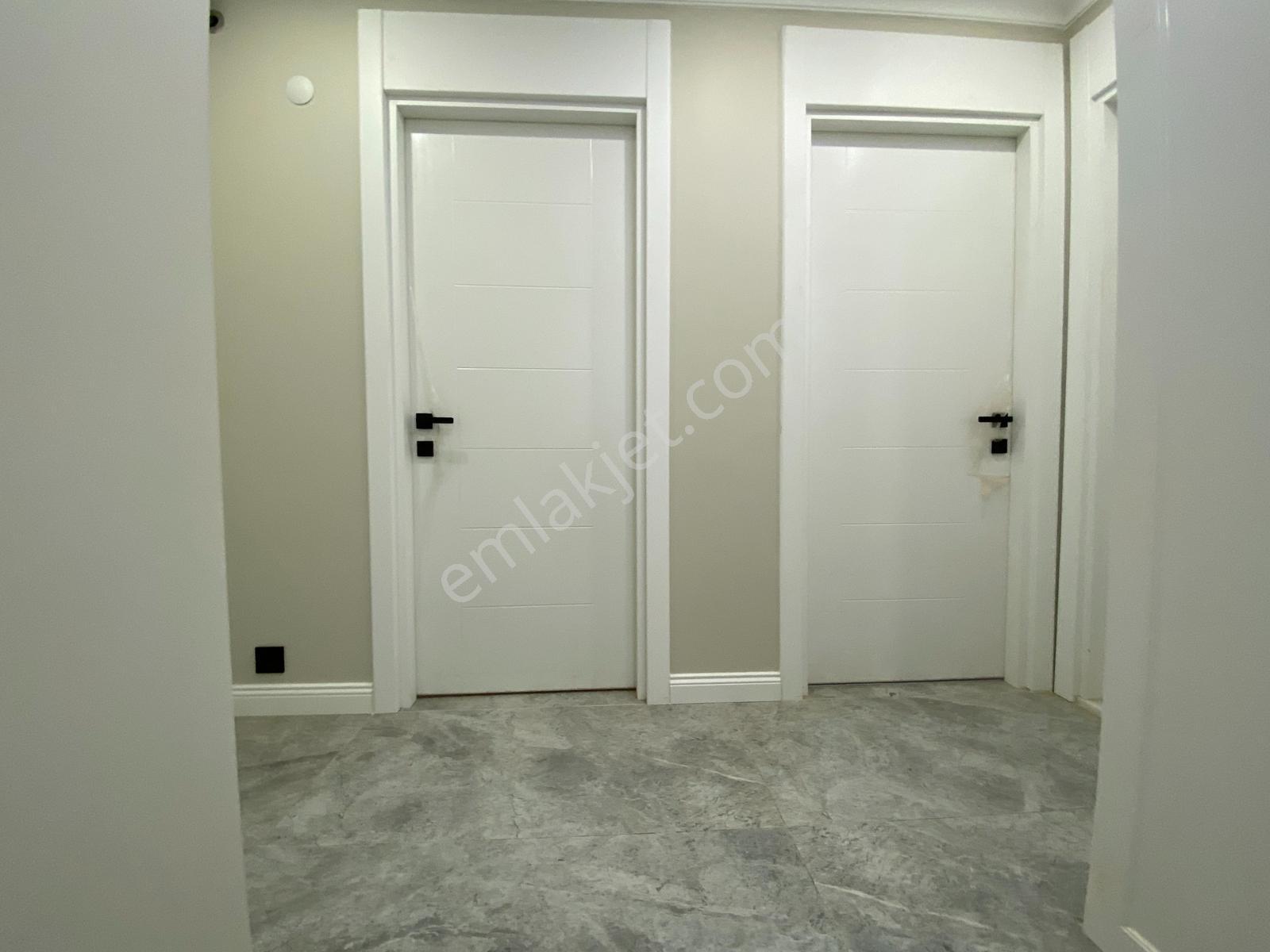 Mehmtbyoğlndan Ultra Lüx Karadenz Mah 2+1 80m2 1. Ara Kat Daire - Görsel 26