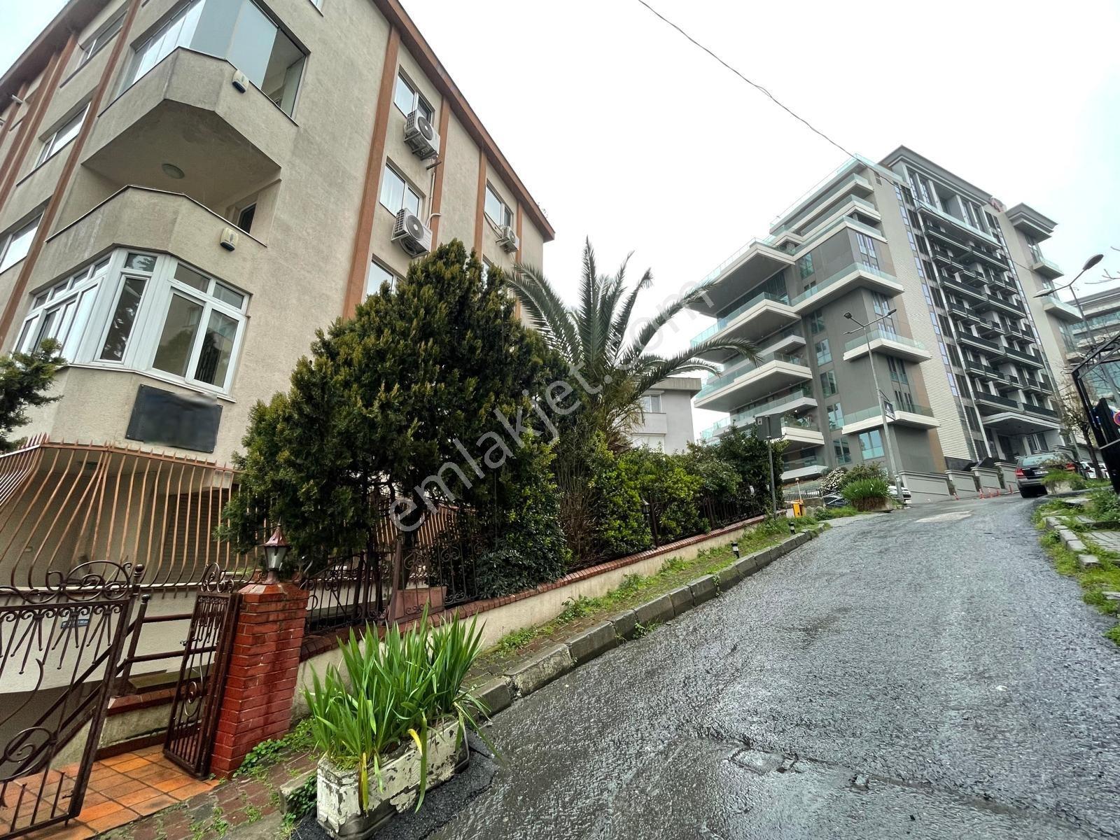 Nişantaşı Teşvikiye Mahallesinde Balkonlu Otoparklı 3+1 Satılık - Görsel 18
