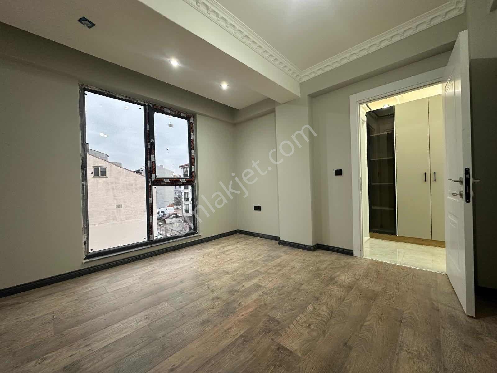 İsmet İnönü 2 Cad.yakını Balkonlu 1+1 Lüx Satılık Daire - Görsel 14