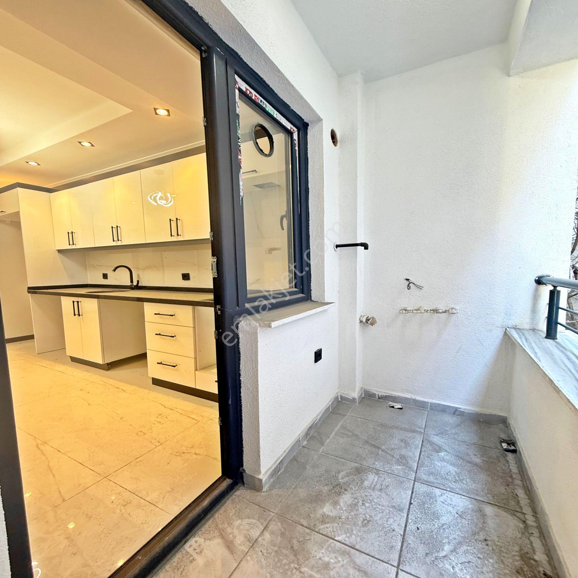 Bahçeşehir Lokasyonlu Yatırıma Uygun Daire - Görsel 5