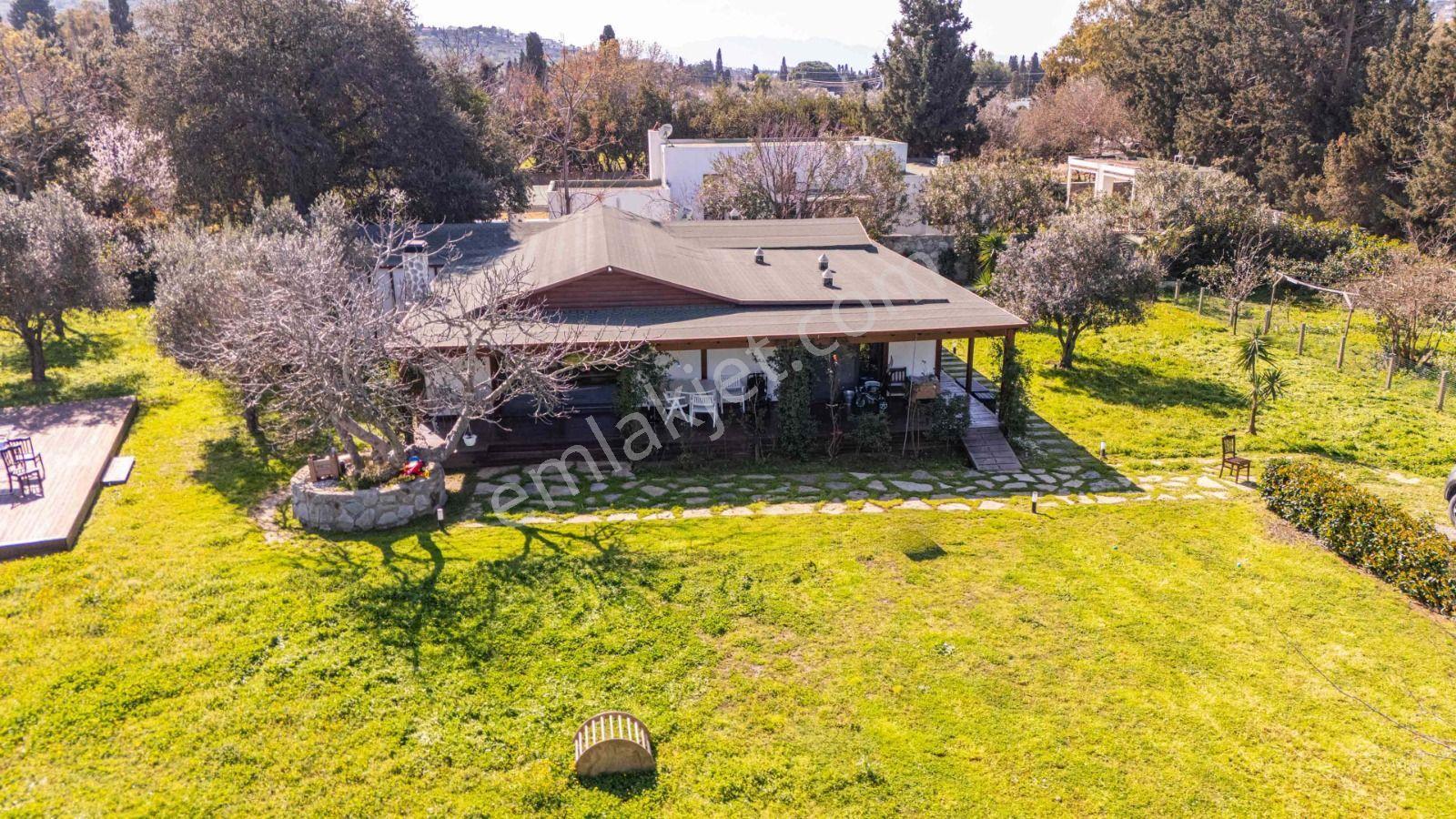 Gümüşlük’te 2 Dönüm Arsa İçinde Müstakil Villa.
