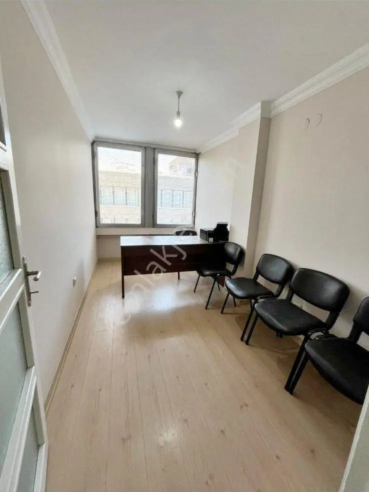 Galerıa Emlak'tan Kızılay Mah. / İzmir 1.cadde'de Kiralık 50 M² Katta Ofis!! - Görsel 4
