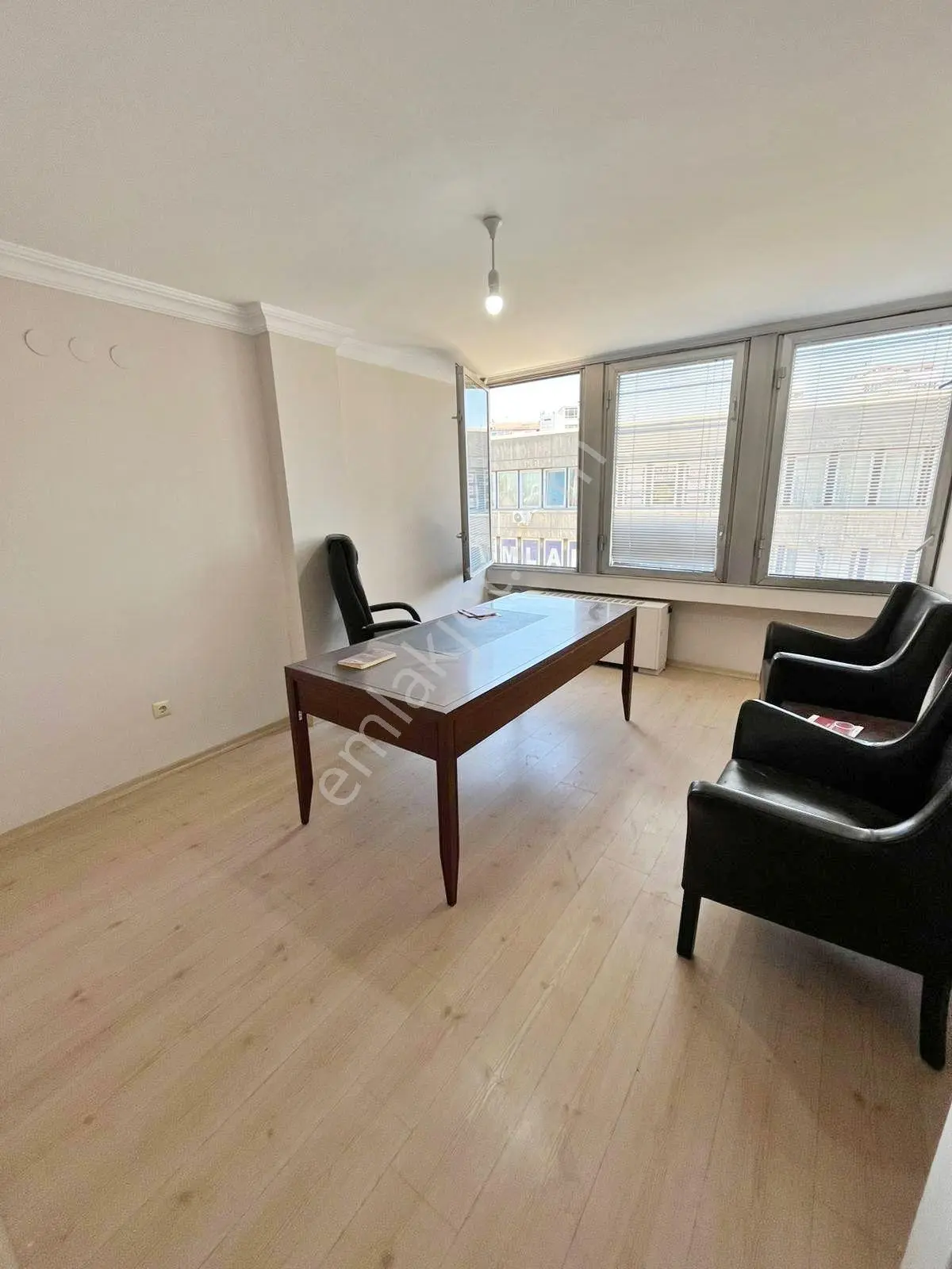 Galerıa Emlak'tan Kızılay Mah. / İzmir 1.cadde'de Kiralık 50 M² Katta Ofis!! - Görsel 2