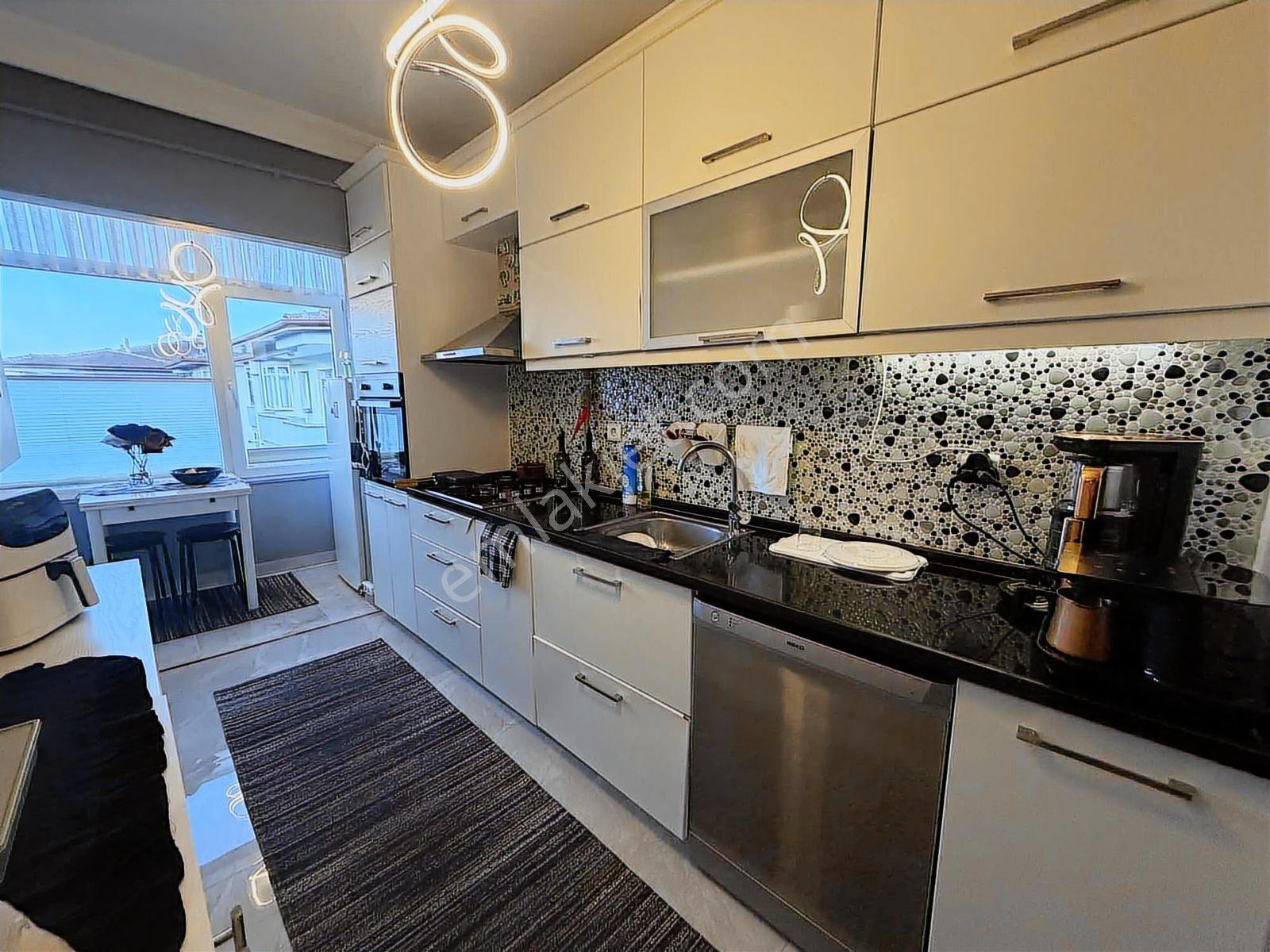 Yalova Kadıköy Ufuk Sitesinde Geniş Ve Ferah 3+1 Satılık Daire!! - Görsel 2