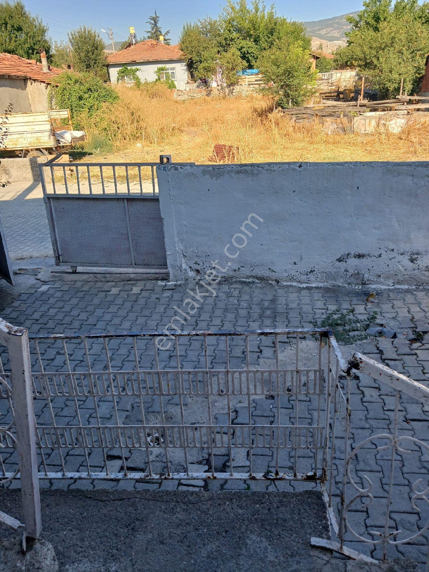 Tokat/turhalda Sahibinden Ferah Kullanışlı 3 Katlı Müstakil Ev - Görsel 8