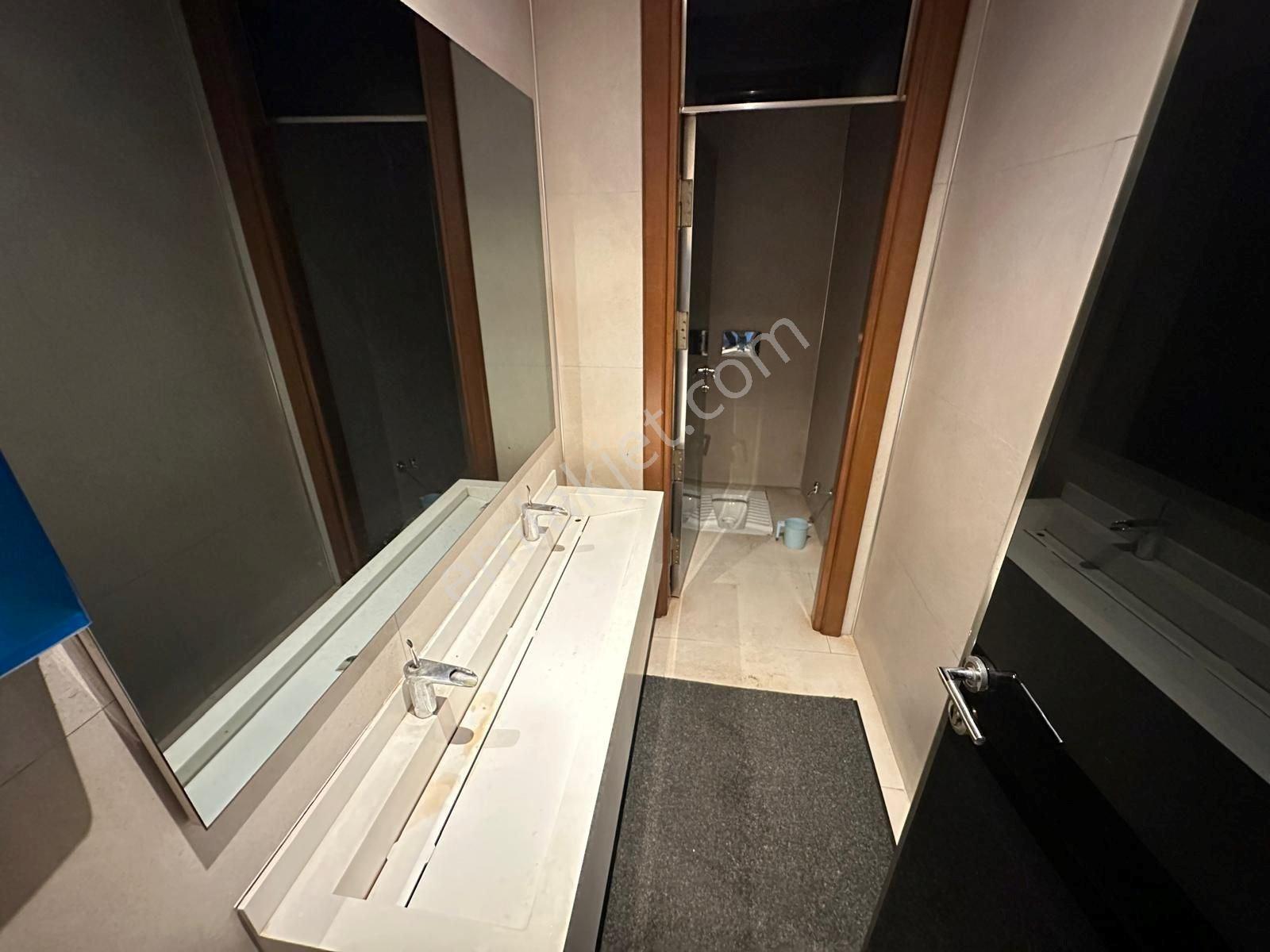 Şekerpınarda 4.800m2 Tek Kat Kiralık Fabrika / Üretim Tesisi - Görsel 31