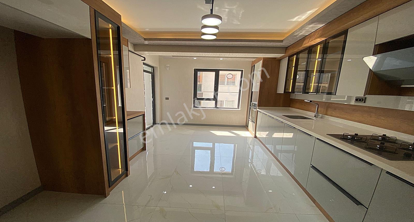 Yenikent Emlak'tan Köşe Başı Ultra Lüx 3+1 Satılık Daire - Görsel 18