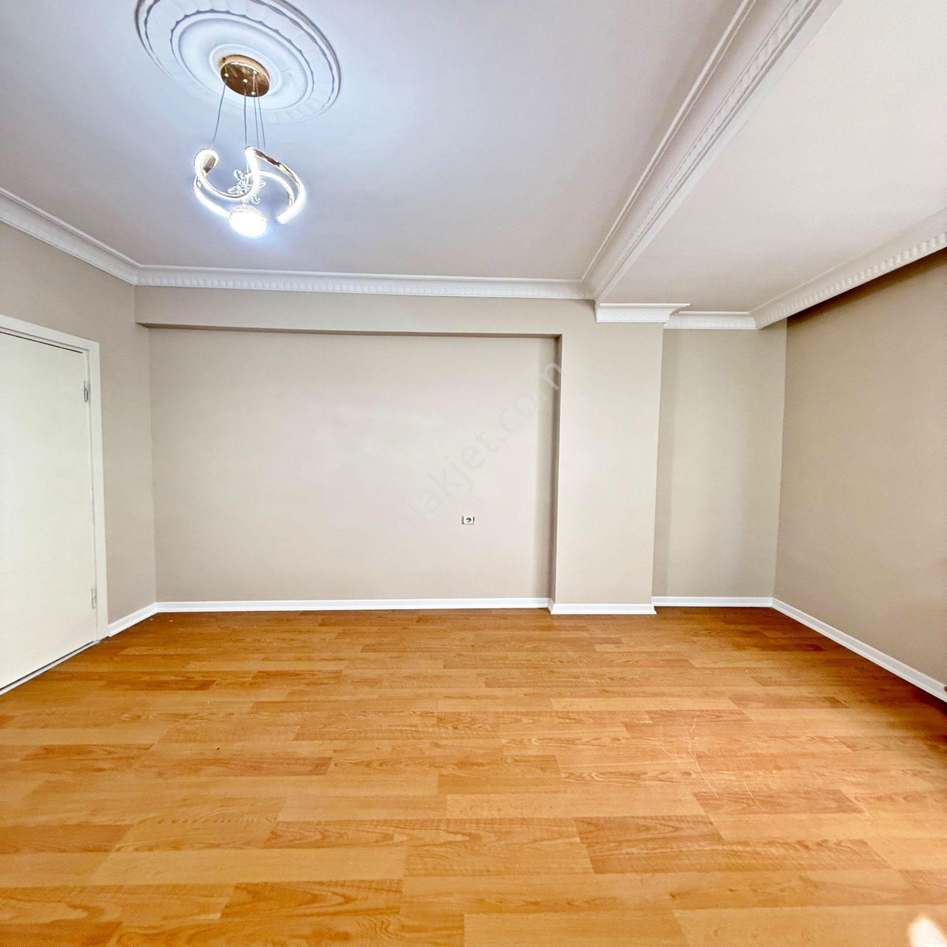 Bahçeşehir Lokasyonunda 2+1 Satılık Daire - Görsel 12