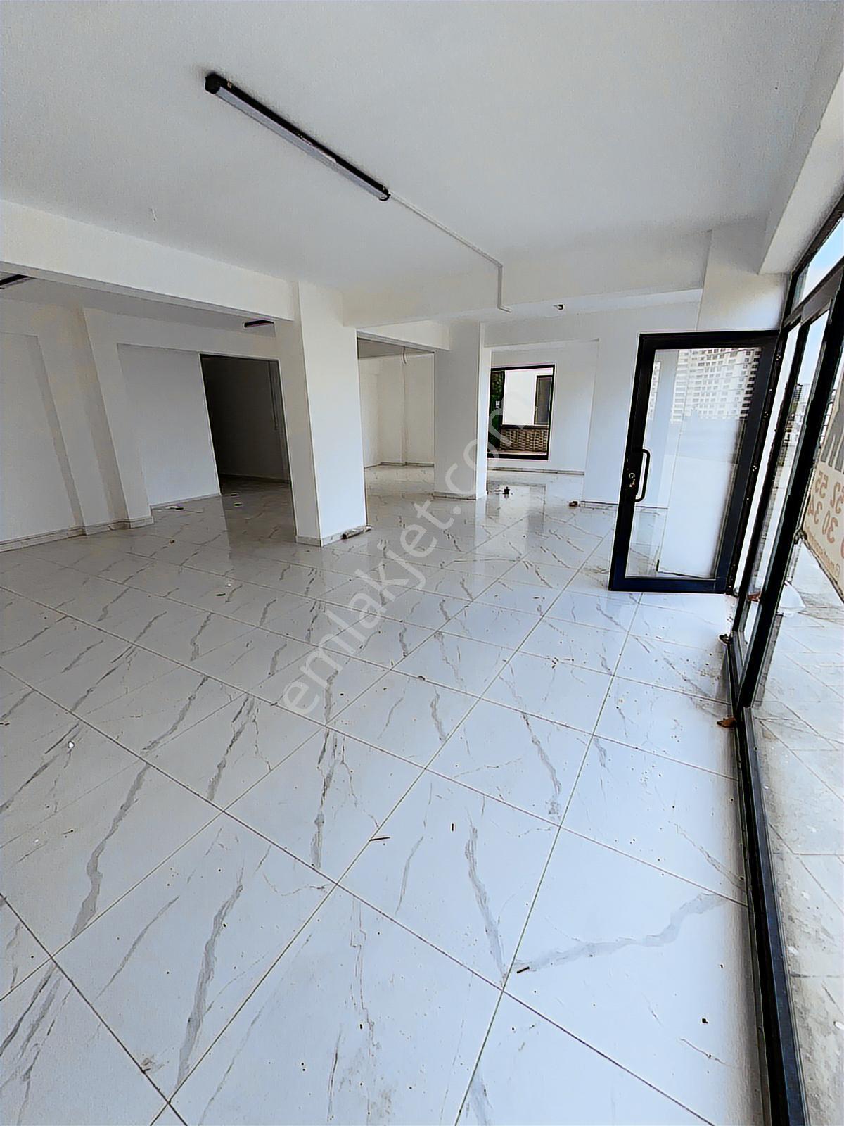 Atakum Gökdelenler Bölgesinde 600m2 Kiralık Dükkanlar - Görsel 10