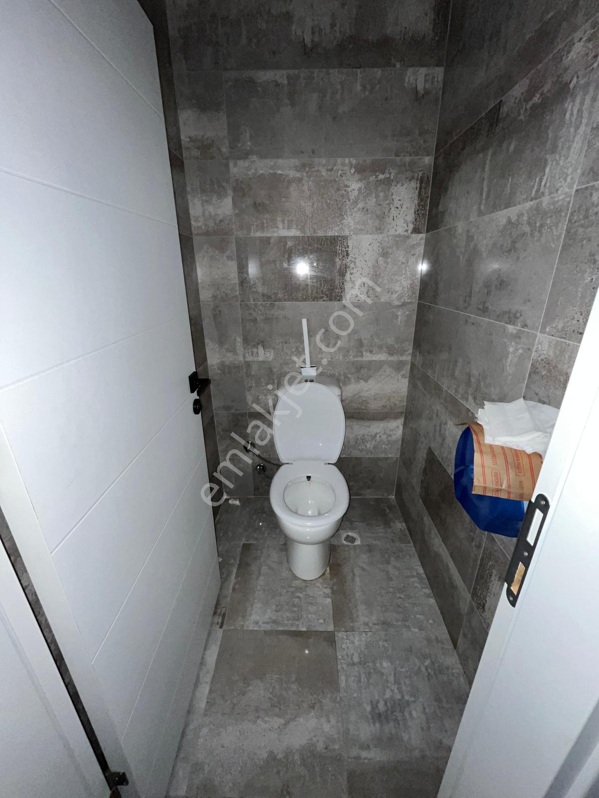 Atakum Gökdelenler Bölgesinde 600m2 Kiralık Dükkanlar - Görsel 35