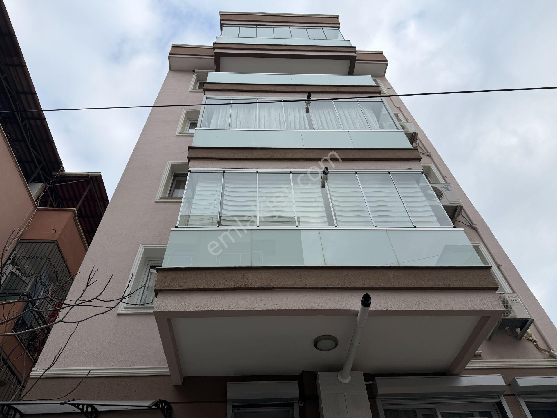Karşıyaka Nergiz Dedebaşında Full Eşyalı Kiralık Lüx 2+1 Daire - Görsel 35